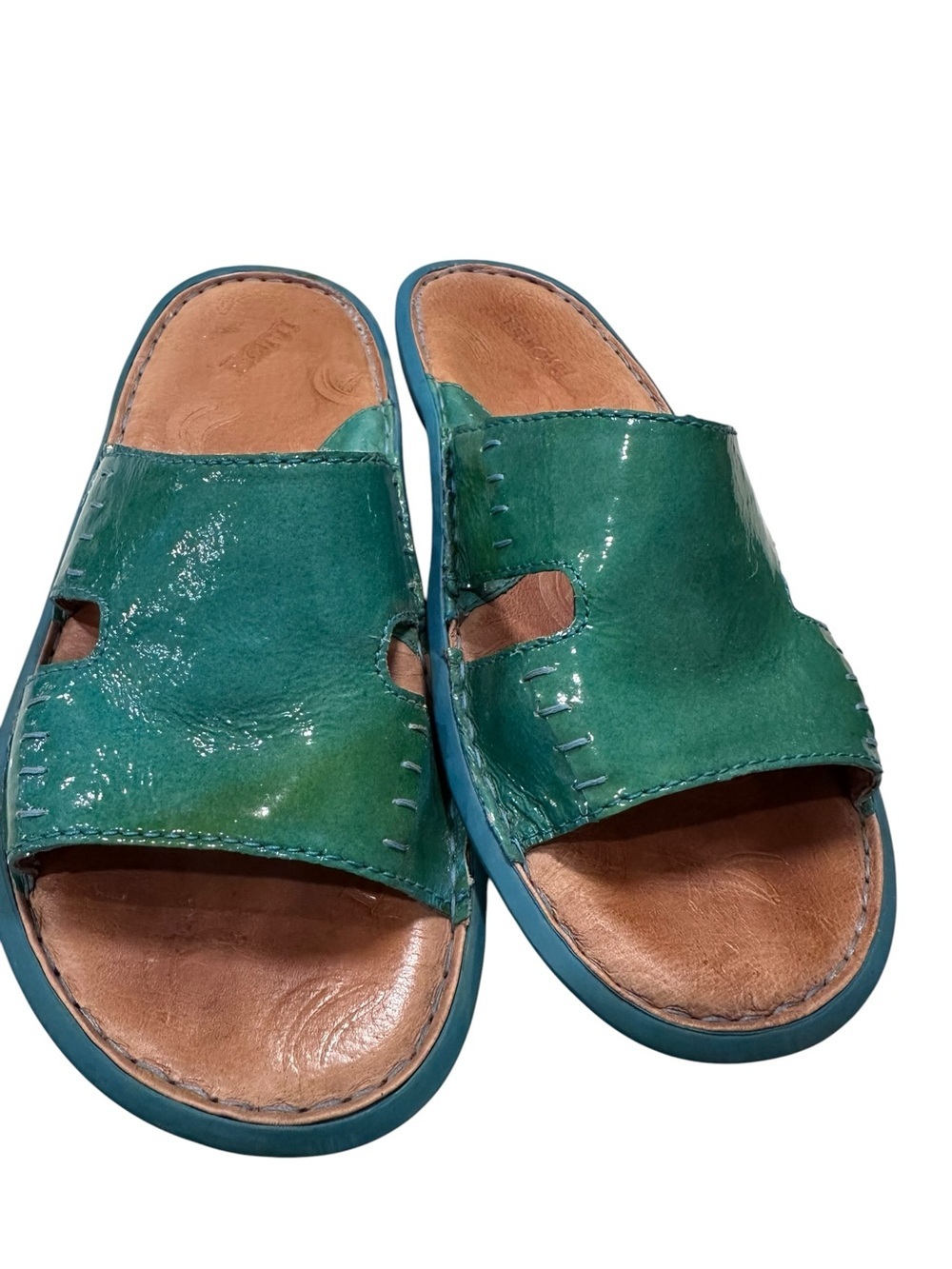 Women’s Born Aqua Green Swirled Patent Leather Shoes Sandals Mules Size 8 - Picture 2 of 7